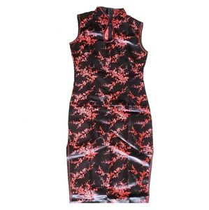 Red and Black Sheongsam (fits‎ like an M)